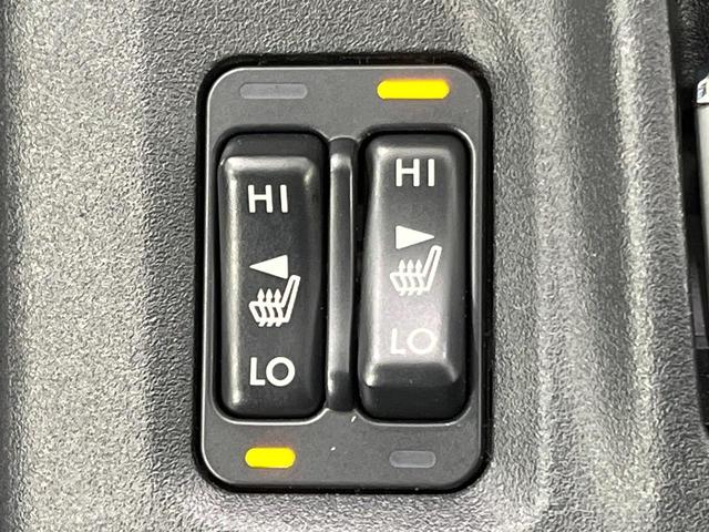 【シートヒーター】寒い日に重宝するシートヒーター！エアコンより早く温まってくれるので寒がりの人も安心ですね♪エアコンの温風は乾燥するから苦手、という方にもをおすすめです。