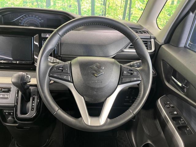 【純正革巻きステアリング】上質な革を使用することで、手にしっかり馴染みとても運転しやすいハンドルです♪