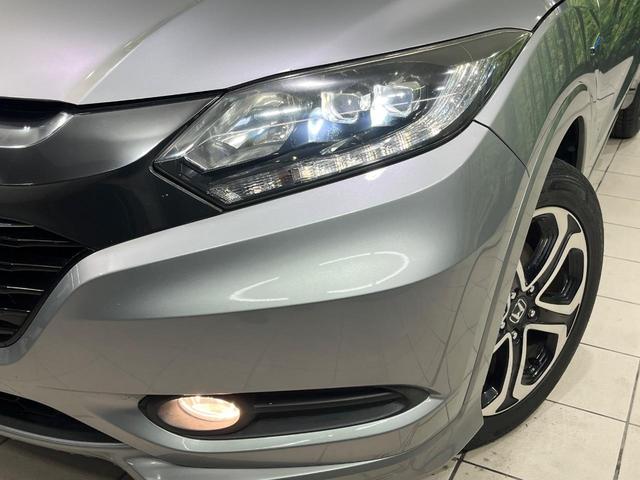 【ＬＥＤヘッドライト】悪天候や夜間走行時も良好な視界を確保し安心して運転できる高輝度ＬＥＤヘッドライトを装備！点灯速度が早く、消費電力も抑えられています。