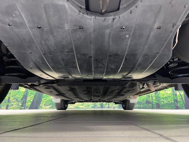 お車を安心してお乗りいただく為には、足回りの定期点検が欠かせません。サービスサポート（有償保証）では無料点検もご提供しており、安心のカーライフをお過ごしいただけるサポート体制が整っています。