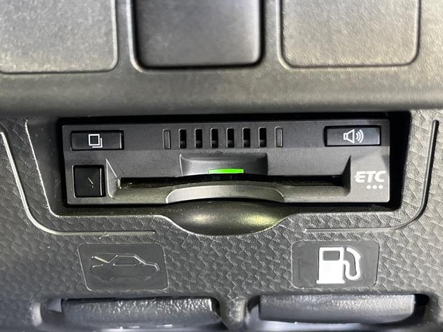 ルーミー カスタムＧ　純正９型ディスプレイ　両側パワースライドドア　パノラミックビュー　スマートアシスト　アダプディブクルコン　前席シートヒーター　フルセグ　ＥＴＣ　ドライブレコーダー　コーナーセンサー　ＬＥＤランプ（8枚目）