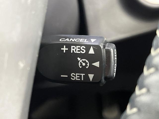 アクア Ｇ　純正ナビ　バックカメラ　クルーズコントロール　前席シートヒーター　ドライブレコーダー　ＥＴＣ　ＣＤ／ＤＶＤ／フルセグ　Ｂｌｕｅｔｏｏｔｈ　スマートキー　オートライト　オートエアコン　プライバシーガラス（5枚目）