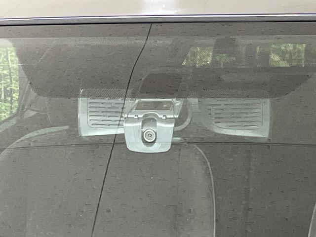 アクア Ｇ　純正ナビ　バックカメラ　クルーズコントロール　前席シートヒーター　ドライブレコーダー　ＥＴＣ　ＣＤ／ＤＶＤ／フルセグ　Ｂｌｕｅｔｏｏｔｈ　スマートキー　オートライト　オートエアコン　プライバシーガラス（8枚目）