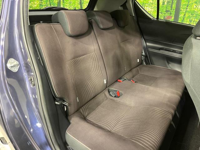 アクア Ｇ　純正ナビ　バックカメラ　クルーズコントロール　前席シートヒーター　ドライブレコーダー　ＥＴＣ　ＣＤ／ＤＶＤ／フルセグ　Ｂｌｕｅｔｏｏｔｈ　スマートキー　オートライト　オートエアコン　プライバシーガラス（10枚目）