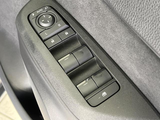 ヤリスクロス X メモリーナビ バックカメラ セーフティセンス レーダークルコン クリアランスソナー ETC ドライブレコーダー Bluetooth オートブレーキホールド 電動サイドブレーキ オートマチックハイビーム(39枚目)