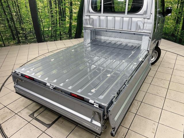 ハイゼットトラック ジャンボスタンダード 4WD 5速MT スマートアシスト コーナーセンサー オートハイビーム オートライト 車線逸脱警報 3方開荷台 大型キャビン プライバシーガラス 前席リクライニング機能付 AM/FMラジオ(10枚目)