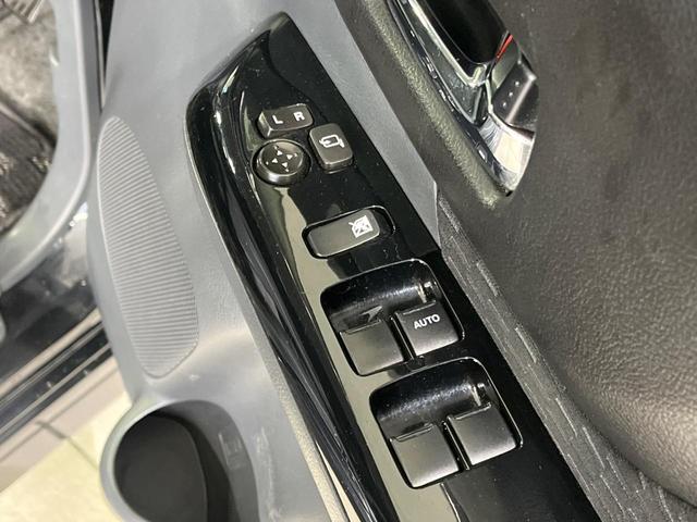 スペーシアカスタム ＴＳ　ターボ　メモリーナビ　両側パワースライドドア　バックカメラ　ＣＤ／ＤＶＤ再生　ＨＩＤランプ　フロントフォグ　オートライト　オートエアコン　スマートエントリー　ロールサンシェード　１５インチＡＷ（35枚目）