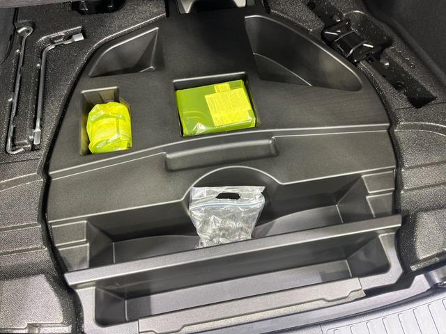 プリウス S 4WD 純正ナビ バックカメラ セーフティセンス レーダークルコン 寒冷地仕様 ETC CD/DVD/フルセグ LEDランプ リアフォグ オートライト オートエアコン スマートエントリー 横滑り防止(48枚目)