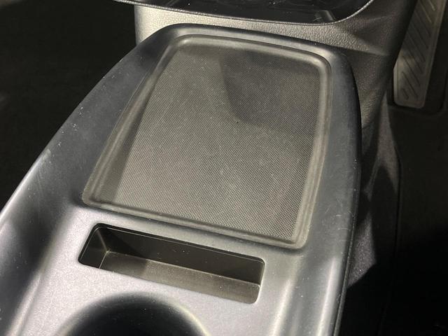 プリウス S 4WD 純正ナビ バックカメラ セーフティセンス レーダークルコン 寒冷地仕様 ETC CD/DVD/フルセグ LEDランプ リアフォグ オートライト オートエアコン スマートエントリー 横滑り防止(51枚目)