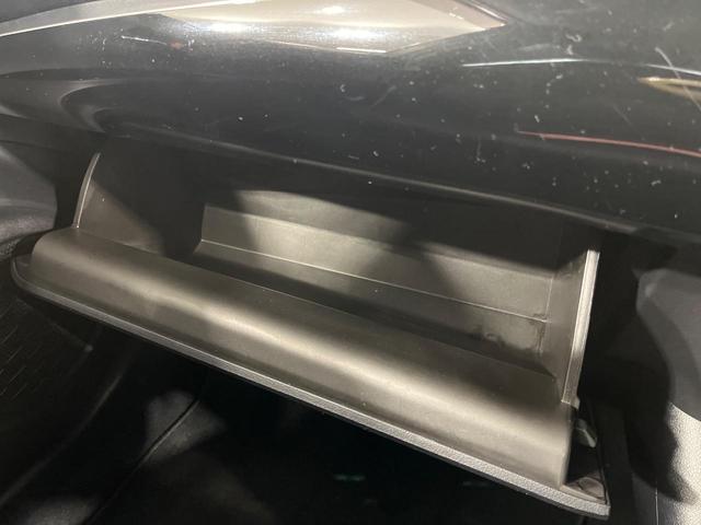 プリウス S 4WD 純正ナビ バックカメラ セーフティセンス レーダークルコン 寒冷地仕様 ETC CD/DVD/フルセグ LEDランプ リアフォグ オートライト オートエアコン スマートエントリー 横滑り防止(53枚目)