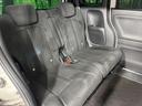 後部座席も気になるようなキズ・汚れやへたり等、大きなダメージはなく、良好な状態です。