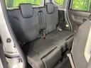 後部座席も気になるようなキズ・汚れやへたり等、大きなダメージはなく、良好な状態です。