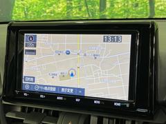 【純正９型ナビ】人気の純正ナビを装備。オーディオ機能も充実しており、Ｂｌｕｅｔｏｏｔｈ接続すればお持ちのスマホやＭＰ３プレイヤーの音楽を再生可能！毎日の運転がさらに楽しくなります！！ 5