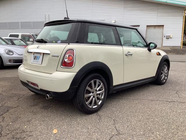 ＭＩＮＩ クーパー　ブラックルーフ　ＨＩＤヘッドライト　フォグランプ　プッシュスタート　キーレスエントリー　ＥＴＣ　取説　メンテナンスノート（7枚目）