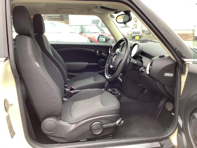 ＭＩＮＩ クーパー　ブラックルーフ　ＨＩＤヘッドライト　フォグランプ　プッシュスタート　キーレスエントリー　ＥＴＣ　取説　メンテナンスノート（23枚目）