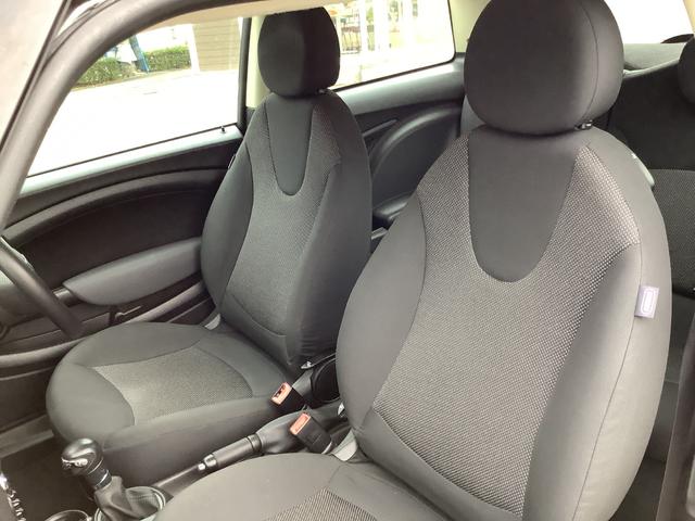 ＭＩＮＩ クーパー　ブラックルーフ　ＨＩＤヘッドライト　フォグランプ　プッシュスタート　キーレスエントリー　ＥＴＣ　取説　メンテナンスノート（26枚目）