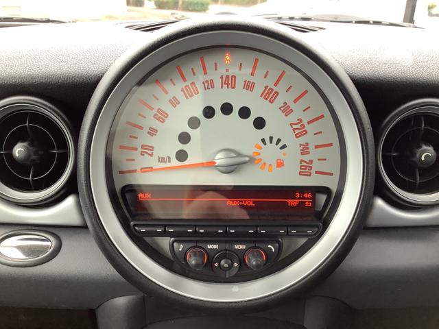 ＭＩＮＩ クーパー　ブラックルーフ　ＨＩＤヘッドライト　フォグランプ　プッシュスタート　キーレスエントリー　ＥＴＣ　取説　メンテナンスノート（31枚目）