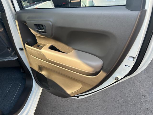 ご覧頂きまして誠に有難うございます！！是非ご来店して頂き、実際にご覧になって頂ければと思います。お客様からのご連絡をスタッフ一同、心よりお待ちしております