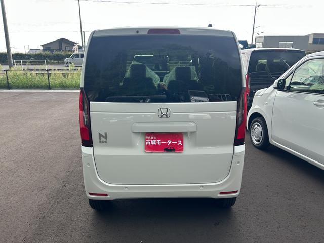 N-BOX 届出済未使用車 4WD 横滑り防止 LEDライト スマ-トキ- アイドリングストップ クルーズコントロール オートエアコン USB 両側スライド片側電動ドア シートヒーター プッシュスタート(9枚目)