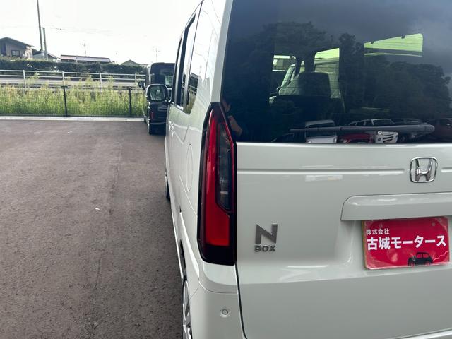 N-BOX 届出済未使用車 4WD 横滑り防止 LEDライト スマ-トキ- アイドリングストップ クルーズコントロール オートエアコン USB 両側スライド片側電動ドア シートヒーター プッシュスタート(11枚目)