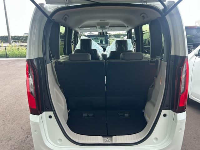 N-BOX 届出済未使用車 4WD 横滑り防止 LEDライト スマ-トキ- アイドリングストップ クルーズコントロール オートエアコン USB 両側スライド片側電動ドア シートヒーター プッシュスタート(16枚目)