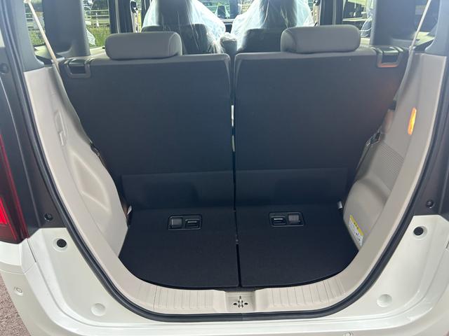 N-BOX 届出済未使用車 4WD 横滑り防止 LEDライト スマ-トキ- アイドリングストップ クルーズコントロール オートエアコン USB 両側スライド片側電動ドア シートヒーター プッシュスタート(17枚目)