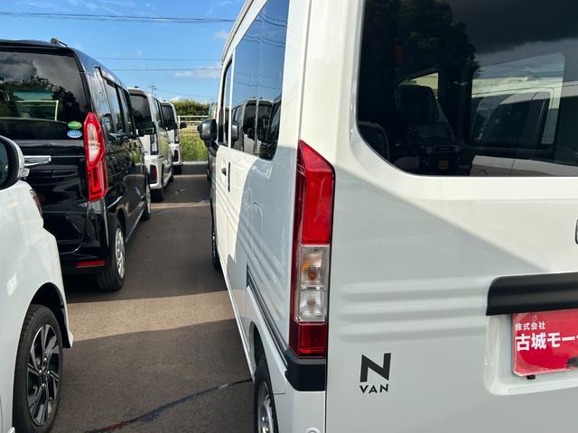 Ｎ－ＶＡＮ Ｇ　届出済未使用車　両側スライドドア　オートエアコン　アイドリングストップ　プッシュスタート　レーンアシスト　衝突被害軽減ブレーキ　クリアランスソナー　横滑り防止装置　オートライト（9枚目）