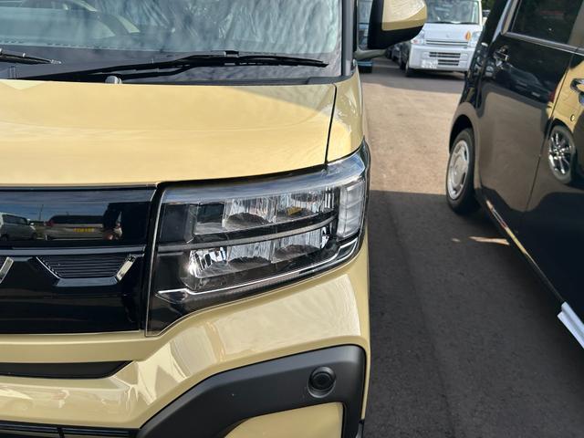 タント ファンクロス 届出済未使用車 衝突被害軽減ブレーキ クリアランスソナー アイドリングストップ 盗難防止システム スマートキー 電動スライドドア LEDヘッドライト 純正アルミホイール オートエアコン オートライト(5枚目)