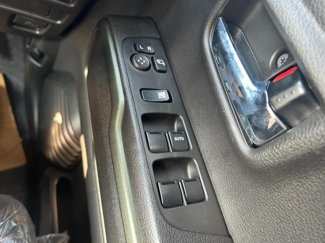 ハスラー タフワイルド 届出済未使用 スズキセーフティサポート オートエアコン クルーズコントロール シートヒーター 革巻ステアリング スマートキー LEDヘッドランプ LEDライトフォグ オートライト クリアランスソナー(52枚目)