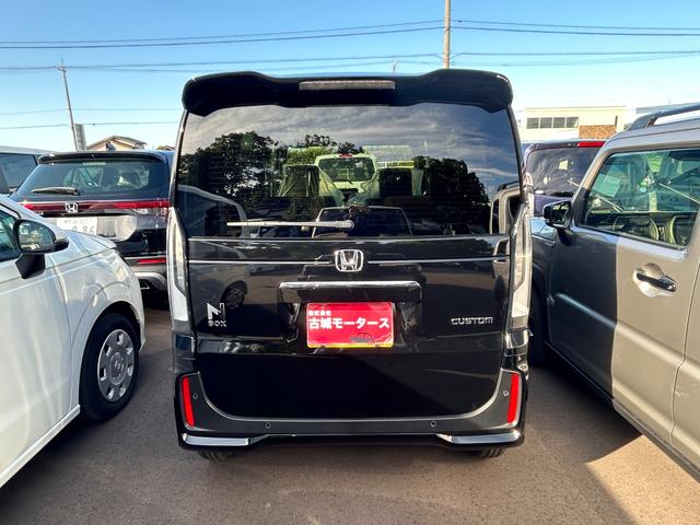 N-BOXカスタム 届出済未使用車 左側パワースライドドア シートヒーター アルミホイール クルーズコントロール 衝突被害軽減ブレーキ オートエアコン アイドリングストップ プッシュスタート 電動格納ミラー(10枚目)