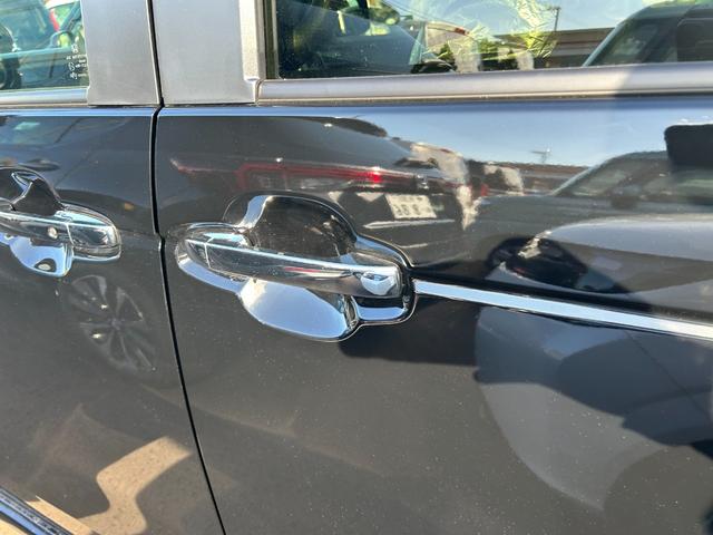 N-BOXカスタム 届出済未使用車 左側パワースライドドア シートヒーター アルミホイール クルーズコントロール 衝突被害軽減ブレーキ オートエアコン アイドリングストップ プッシュスタート 電動格納ミラー(22枚目)