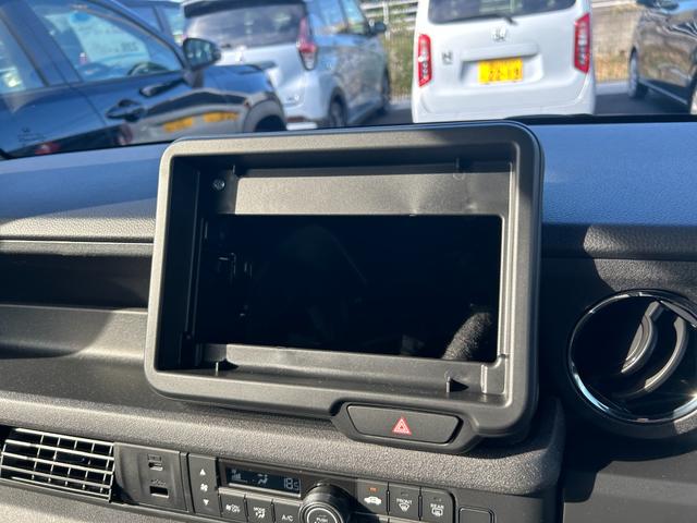 N-BOXカスタム 届出済未使用車 左側パワースライドドア シートヒーター アルミホイール クルーズコントロール 衝突被害軽減ブレーキ オートエアコン アイドリングストップ プッシュスタート 電動格納ミラー(33枚目)