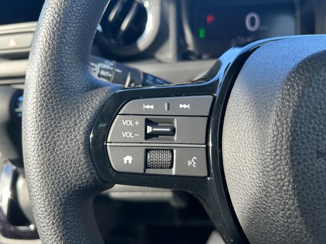 N-BOXカスタム 届出済未使用車 左側パワースライドドア シートヒーター アルミホイール クルーズコントロール 衝突被害軽減ブレーキ オートエアコン アイドリングストップ プッシュスタート 電動格納ミラー(37枚目)