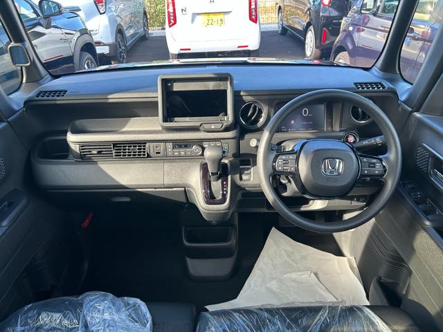 N-BOXカスタム 届出済未使用車 左側パワースライドドア シートヒーター アルミホイール クルーズコントロール 衝突被害軽減ブレーキ オートエアコン アイドリングストップ プッシュスタート 電動格納ミラー(50枚目)