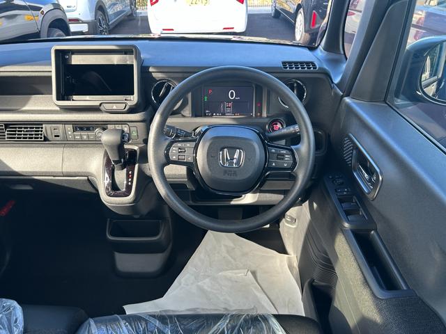 N-BOXカスタム 届出済未使用車 左側パワースライドドア シートヒーター アルミホイール クルーズコントロール 衝突被害軽減ブレーキ オートエアコン アイドリングストップ プッシュスタート 電動格納ミラー(51枚目)