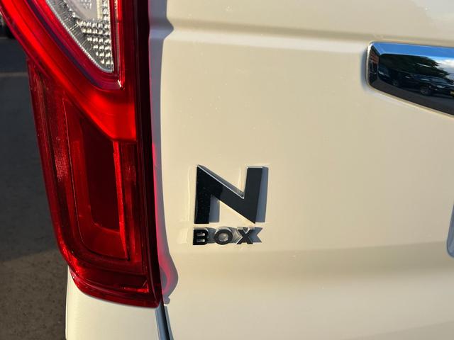 N-BOX L 衝突被害軽減ブレーキ クリアランスソナー 盗難防止システム アイドリングストップ 片側電動スライドドア シートヒーター USB端子 オートエアコン オートライト 電動格納ミラー LEDヘッドライト(11枚目)