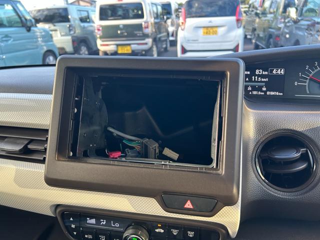 N-BOX L 衝突被害軽減ブレーキ クリアランスソナー 盗難防止システム アイドリングストップ 片側電動スライドドア シートヒーター USB端子 オートエアコン オートライト 電動格納ミラー LEDヘッドライト(31枚目)