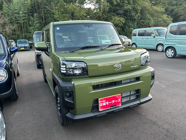 タフト X 届出済未使用車 ナビ付 バックカメラ付 衝突被害軽減ブレーキ クリアランスソナー 盗難防止システム アイドリングストップ スマートキー 電動格納ミラー LEDヘッドライト オートライト オートエアコン(3枚目)