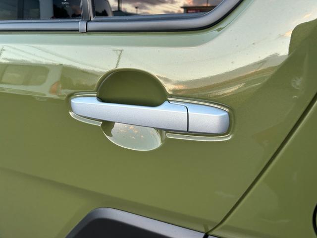 タフト X 届出済未使用車 ナビ付 バックカメラ付 衝突被害軽減ブレーキ クリアランスソナー 盗難防止システム アイドリングストップ スマートキー 電動格納ミラー LEDヘッドライト オートライト オートエアコン(18枚目)