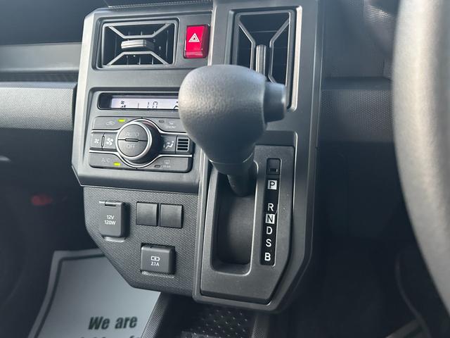 タフト X 届出済未使用車 ナビ付 バックカメラ付 衝突被害軽減ブレーキ クリアランスソナー 盗難防止システム アイドリングストップ スマートキー 電動格納ミラー LEDヘッドライト オートライト オートエアコン(35枚目)