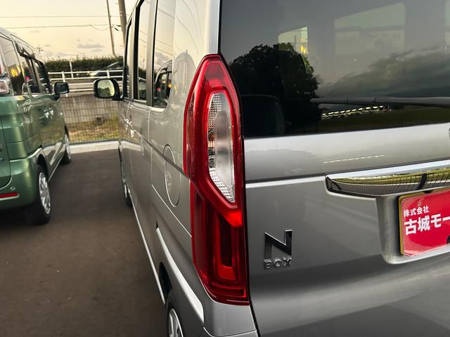 N-BOX G 4WD 届出済未使用車 衝突被害軽減ブレーキ 盗難防止システム クリアランスソナー クルーズコントロール スライドドア オートエアコン オートライト LEDヘッドライト アイドリングストップ(13枚目)