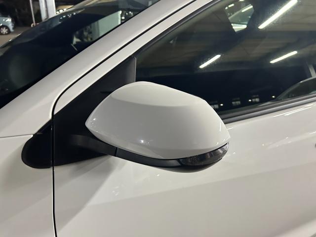 ヤリス Ｘ　ナビ付　Ｂｌｕｅｔｏｏｔｈ対応　バックカメラ付　衝突被害軽減ブレーキ　クリアランスソナー　盗難防止システム　スマートキー　オートライト　エコモード搭載　横滑り防止装置（21枚目）