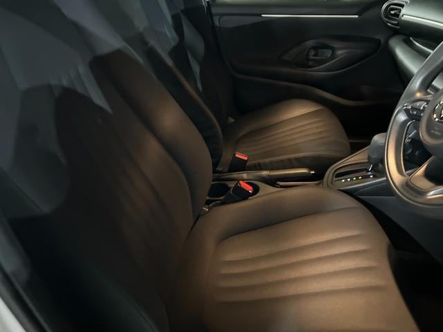 ヤリス Ｘ　ナビ付　Ｂｌｕｅｔｏｏｔｈ対応　バックカメラ付　衝突被害軽減ブレーキ　クリアランスソナー　盗難防止システム　スマートキー　オートライト　エコモード搭載　横滑り防止装置（48枚目）