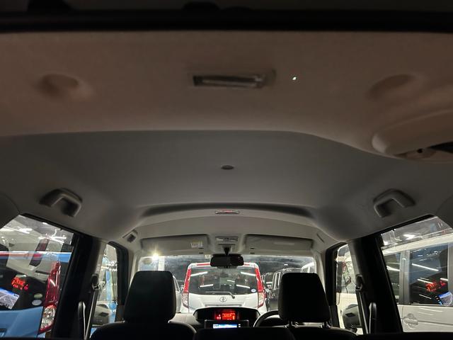 ルーミー Ｘ　純正ナビ　衝突被害軽減ブレーキ　クリアランスソナー　盗難防止システム　片側電動スライドドア　左右シートヒーター　スマートキー　電動格納ミラー　オートライト　横滑り防止装置　アイドリングストップ（14枚目）