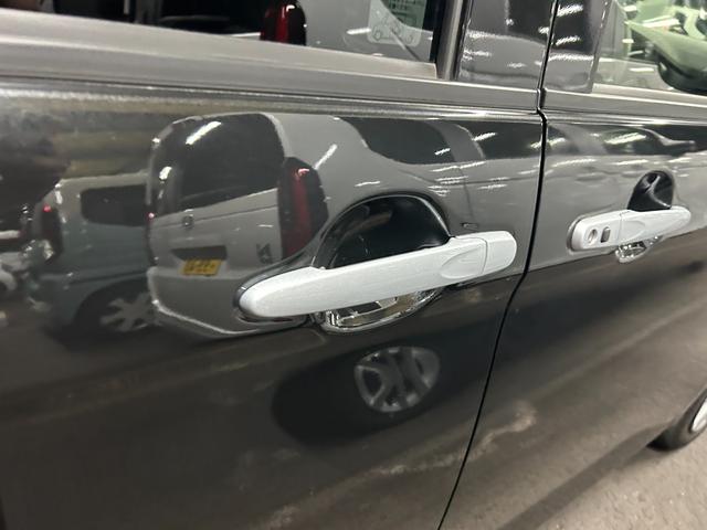 ルーミー Ｘ　純正ナビ　衝突被害軽減ブレーキ　クリアランスソナー　盗難防止システム　片側電動スライドドア　左右シートヒーター　スマートキー　電動格納ミラー　オートライト　横滑り防止装置　アイドリングストップ（24枚目）