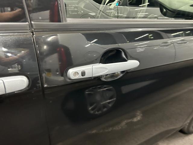 ルーミー Ｘ　純正ナビ　衝突被害軽減ブレーキ　クリアランスソナー　盗難防止システム　片側電動スライドドア　左右シートヒーター　スマートキー　電動格納ミラー　オートライト　横滑り防止装置　アイドリングストップ（25枚目）