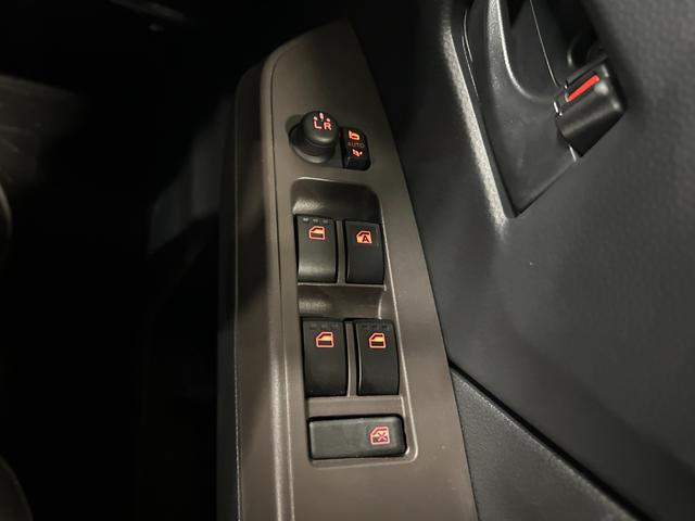 ルーミー Ｘ　純正ナビ　衝突被害軽減ブレーキ　クリアランスソナー　盗難防止システム　片側電動スライドドア　左右シートヒーター　スマートキー　電動格納ミラー　オートライト　横滑り防止装置　アイドリングストップ（41枚目）