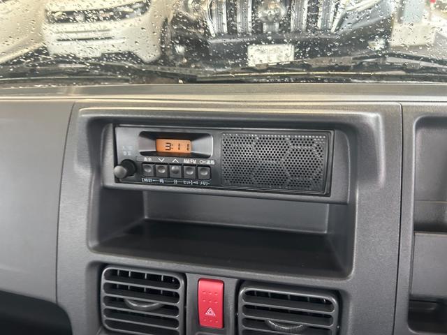 キャリイトラック KCエアコン・パワステ 4WD エアコン アイドリングストップ レーンアシスト 衝突被害軽減ブレーキ 横滑り防止装置 LEDヘッドランプ キーレスエントリー オートライト 運転席エアバック 助手席エアバック(27枚目)