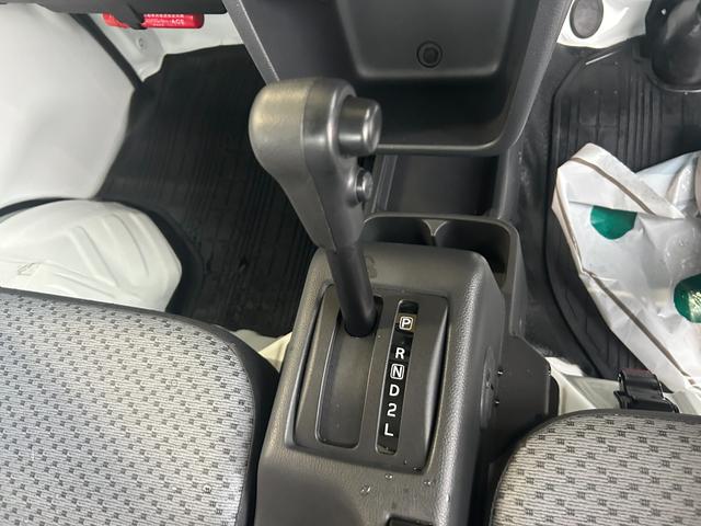 キャリイトラック KCエアコン・パワステ 4WD エアコン アイドリングストップ レーンアシスト 衝突被害軽減ブレーキ 横滑り防止装置 LEDヘッドランプ キーレスエントリー オートライト 運転席エアバック 助手席エアバック(32枚目)