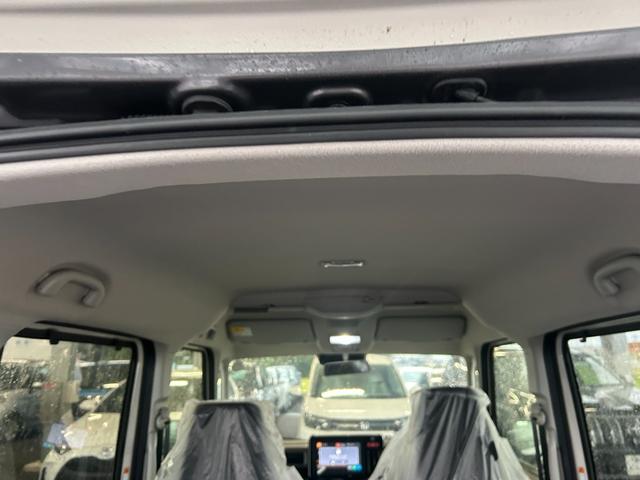 スペーシアギア ハイブリッドXZ 届出済未使用車 全方位ナビ 両側電動スライドドア アイドリングストップ 横滑り防止装置 衝突被害軽減ブレーキ クルーズコントロール シートヒーター アルミホイール ルーフレール オートエアコン(20枚目)